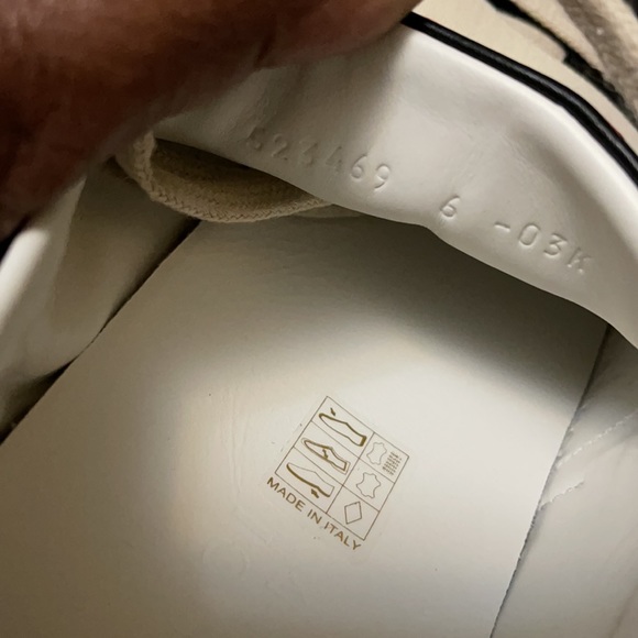 Gucci sneakers new in box - Picture 5 of 9